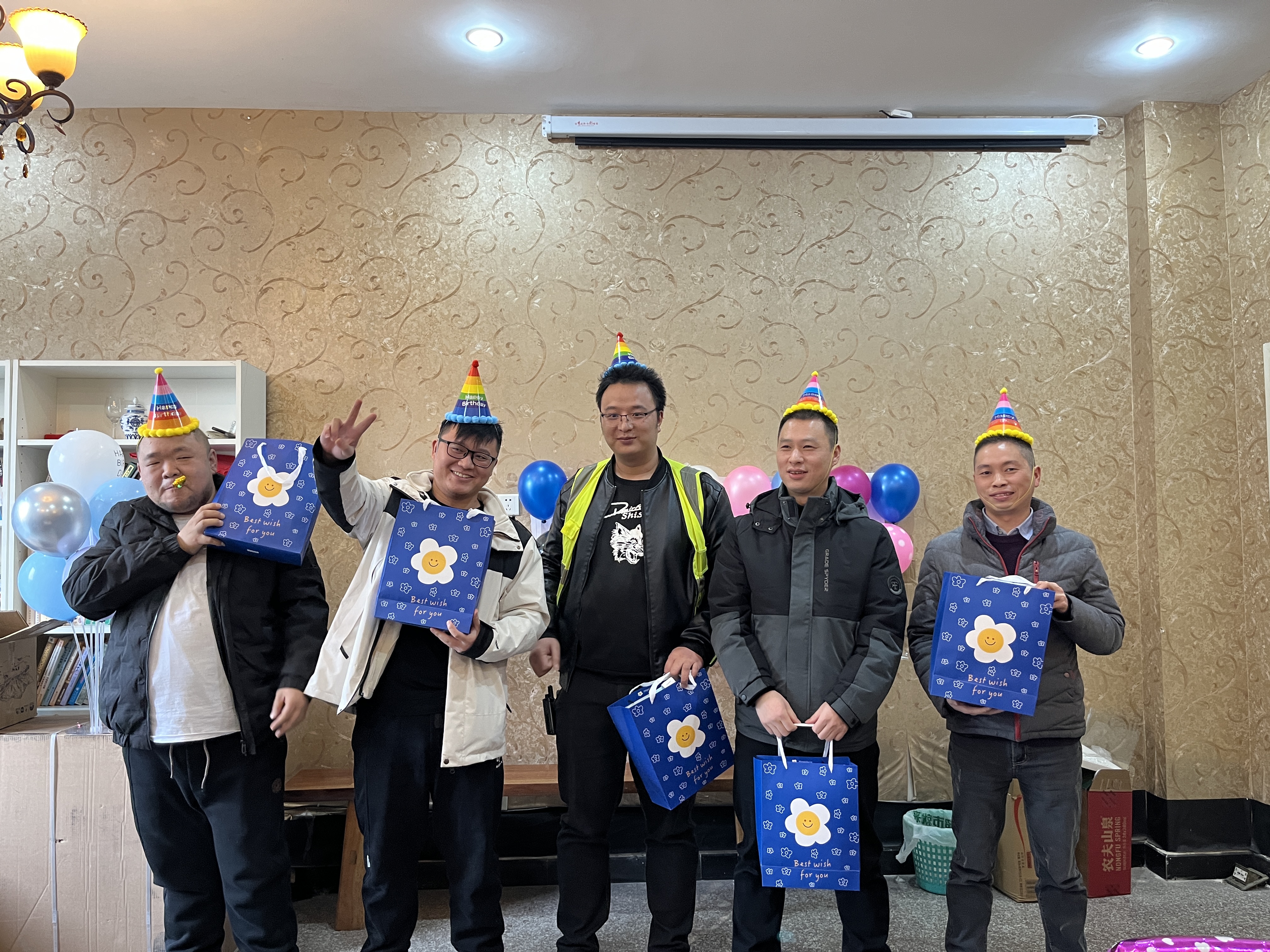 永固集团-江北站&拉瑞站｜2023年第三、四季度员工生日会