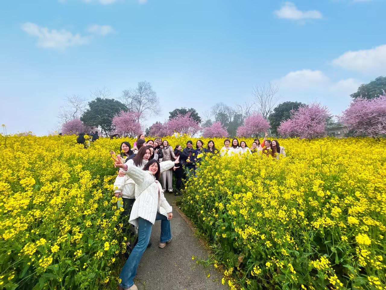 绽放光彩·做自己的女王 ---永固集团2024年三八妇女节赏花活动